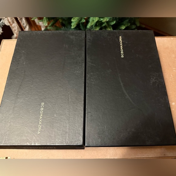 BCBG Max Azria Anais Slingback - Picture 2 of 8